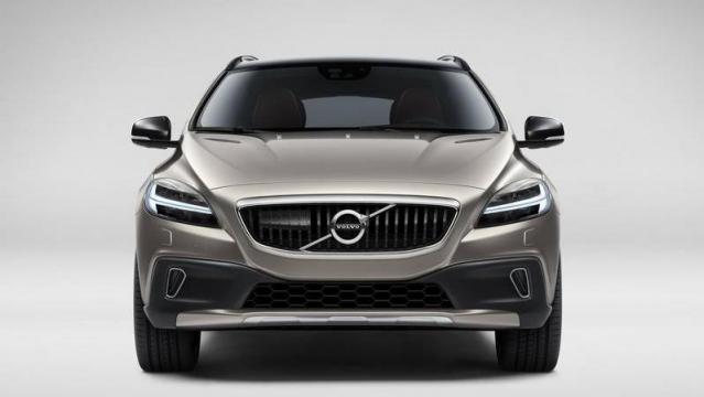 Volvo V40 Cross Country anteriore