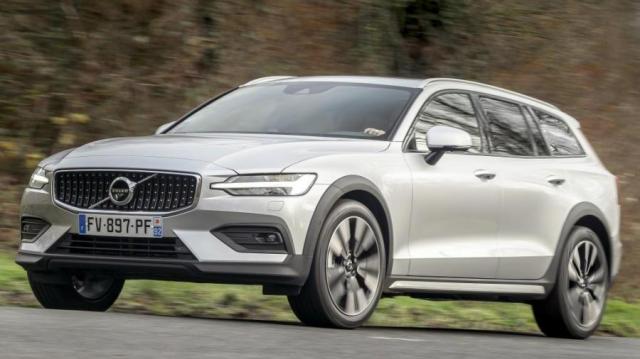 Volvo V60 Cross Country profilo