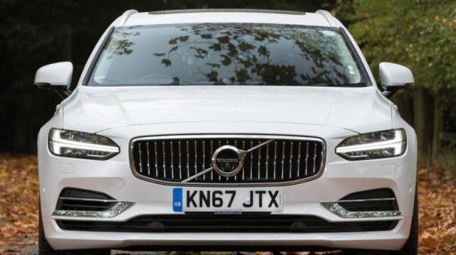 Volvo V90 bianca