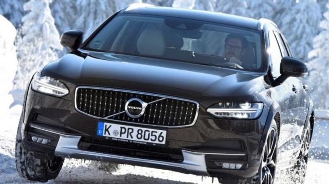 Volvo V90 Cross Country frontale