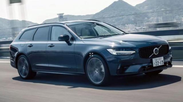 Volvo V90 Recharge profilo