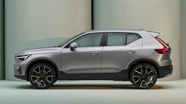 Volvo XC40 profilo