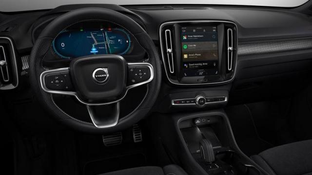 Volvo Nuovo XC40 Recharge interni