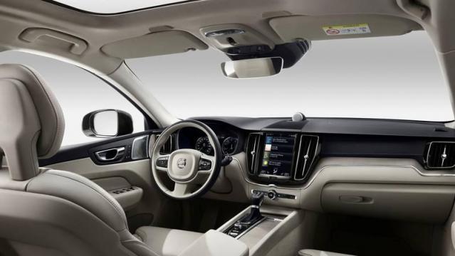 Volvo Nuova XC60 interni